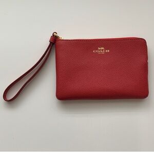 Coach Pebble Red Leather Wristlet EUC